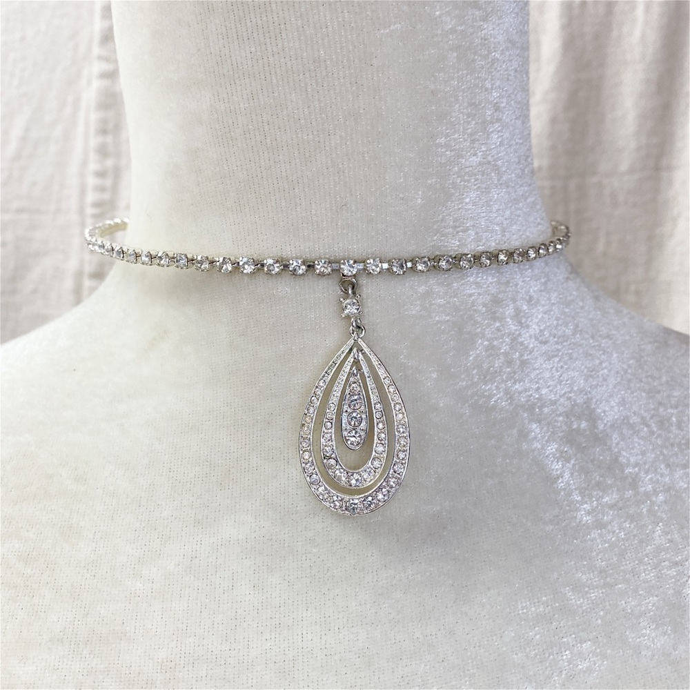 Liz Claiborne Rhinestone choker necklace